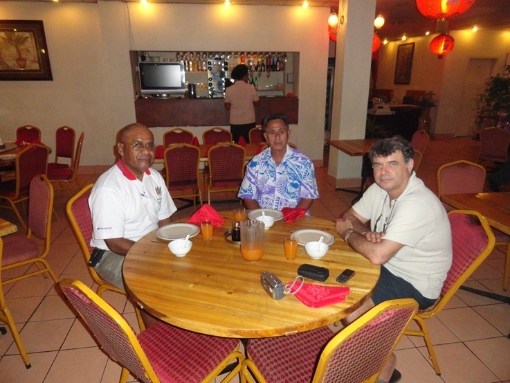 gal/3D2RI April 2012/Diner with Mr Rigamoto, 3D2TR, YT1AD.JPG